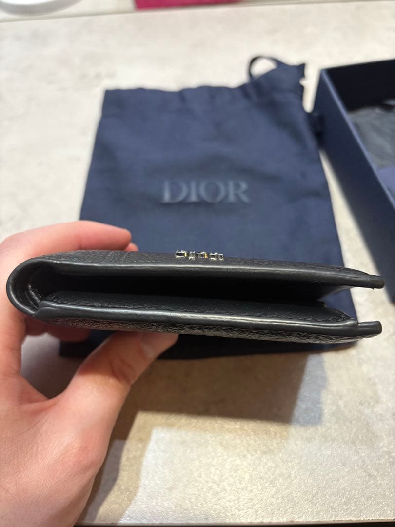 Dior ブラックレザー 二つ折り財布　メンズ