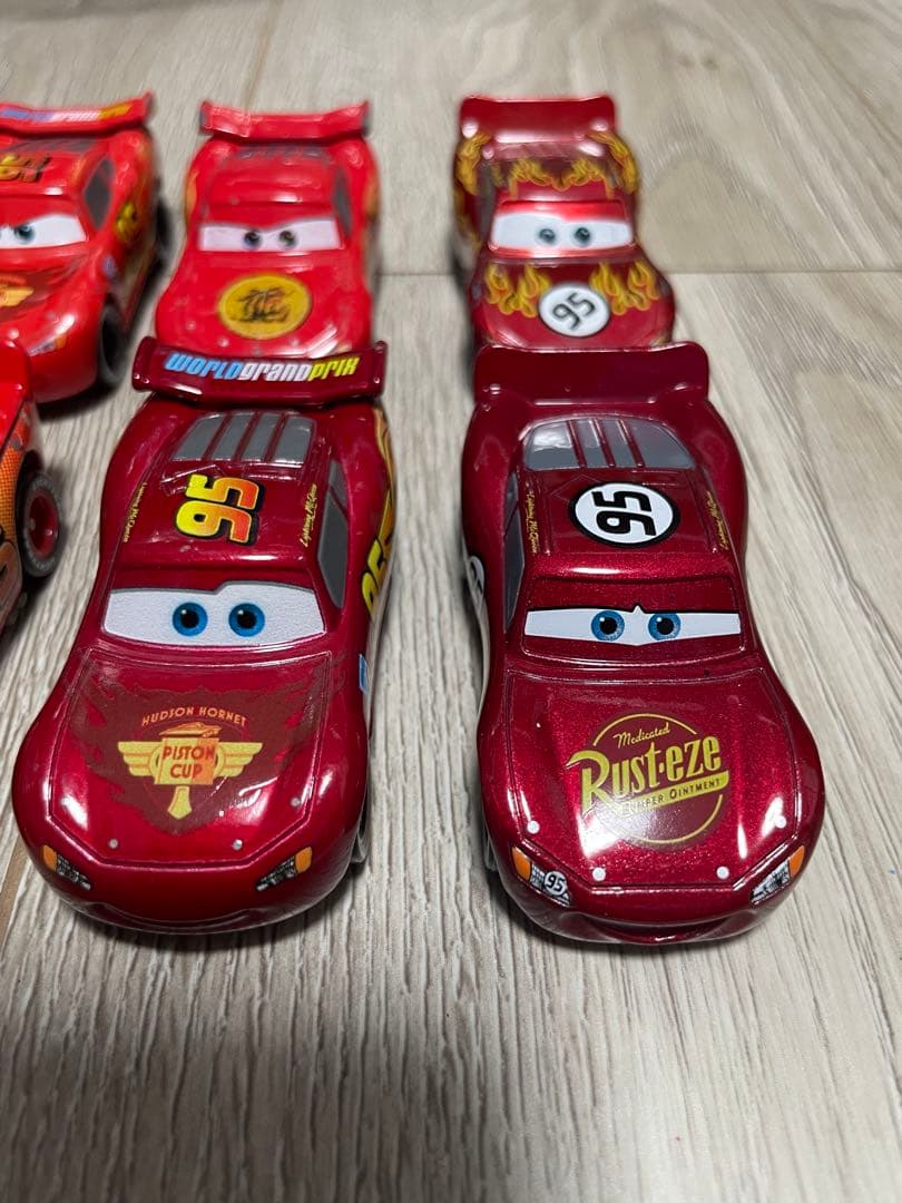 H*Y様 【廃盤】カーズ トミカ 8台セット ライトニング マックイーン