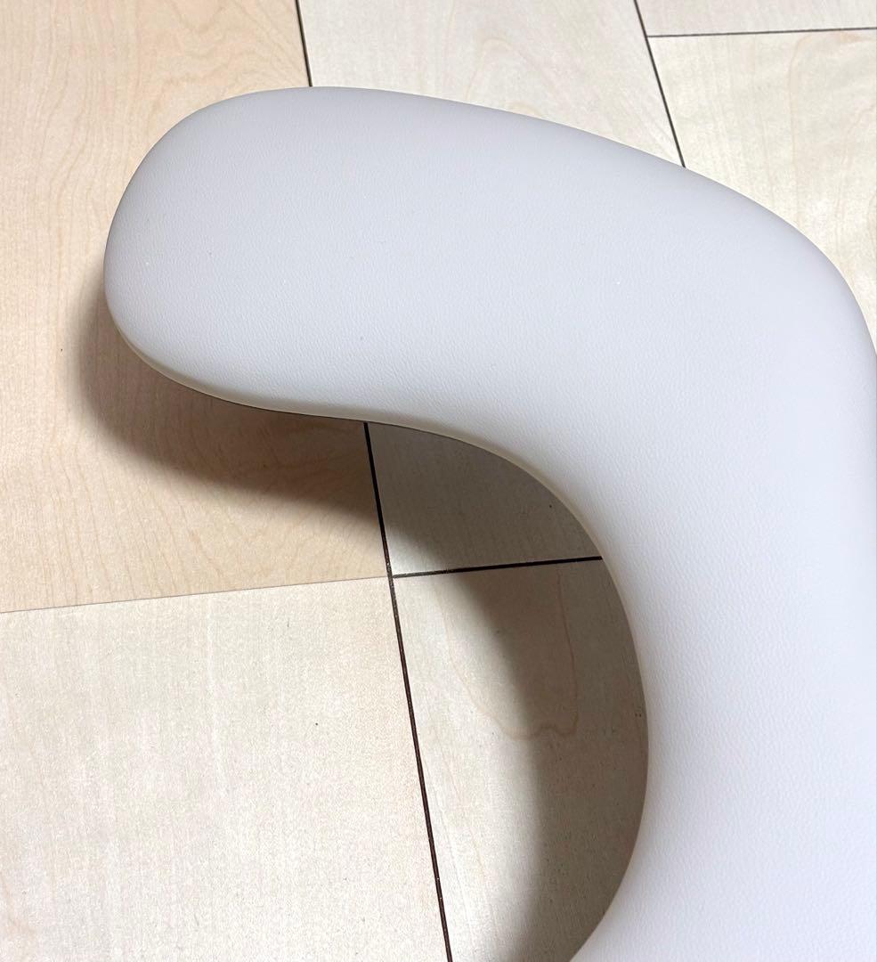 トイズTOY's ×INITYアームレスト 合成皮革 ベージュ　ネイル　サロン