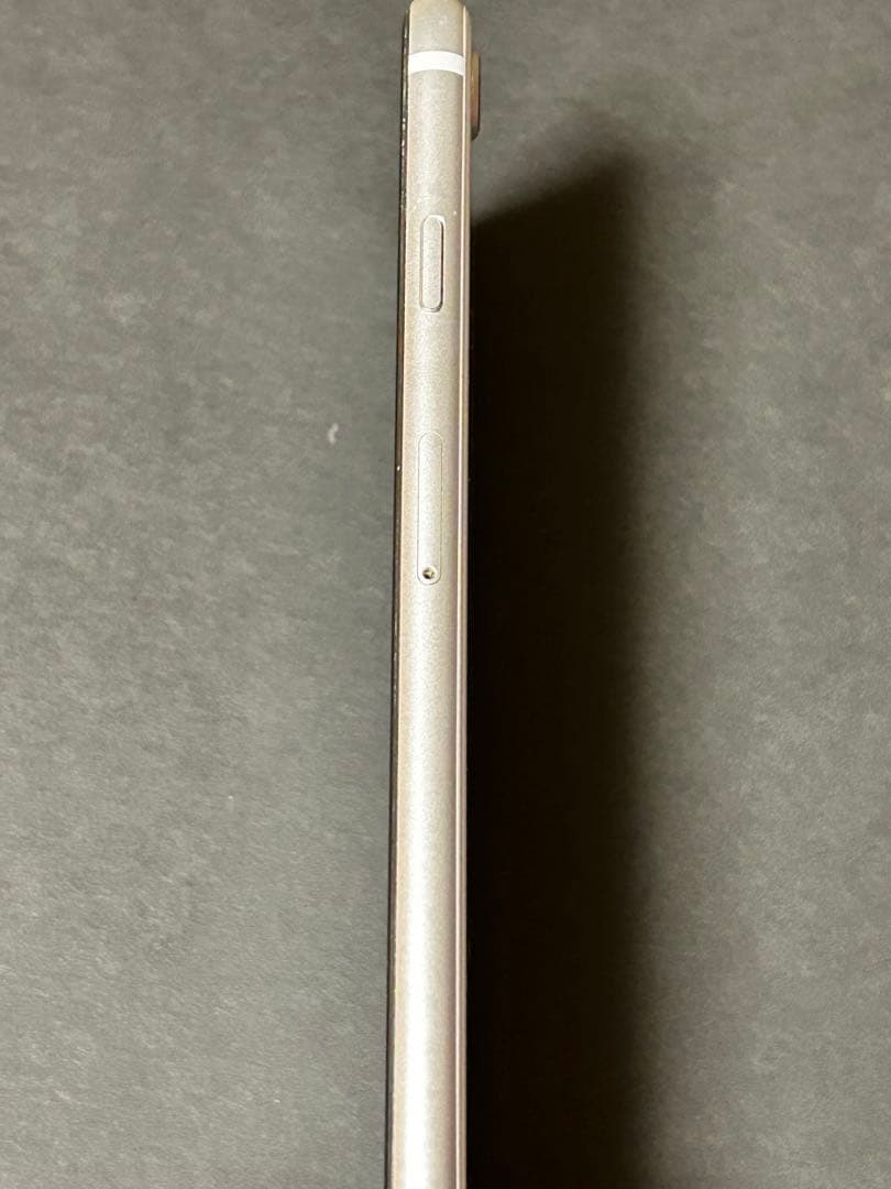 Apple iPhone SE(第2世代) ホワイト