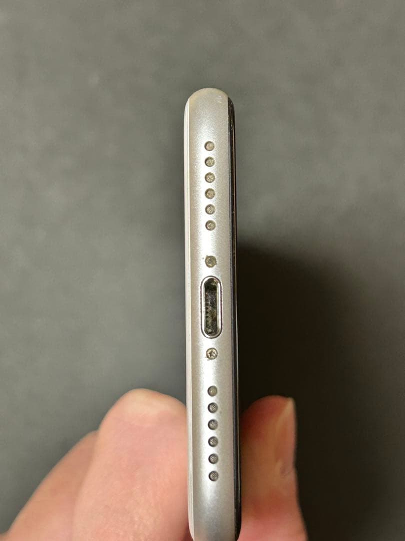 Apple iPhone SE(第2世代) ホワイト