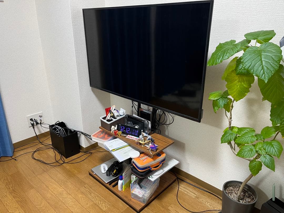 大画面 液晶テレビ 壁掛け リモコン付き　50インチ