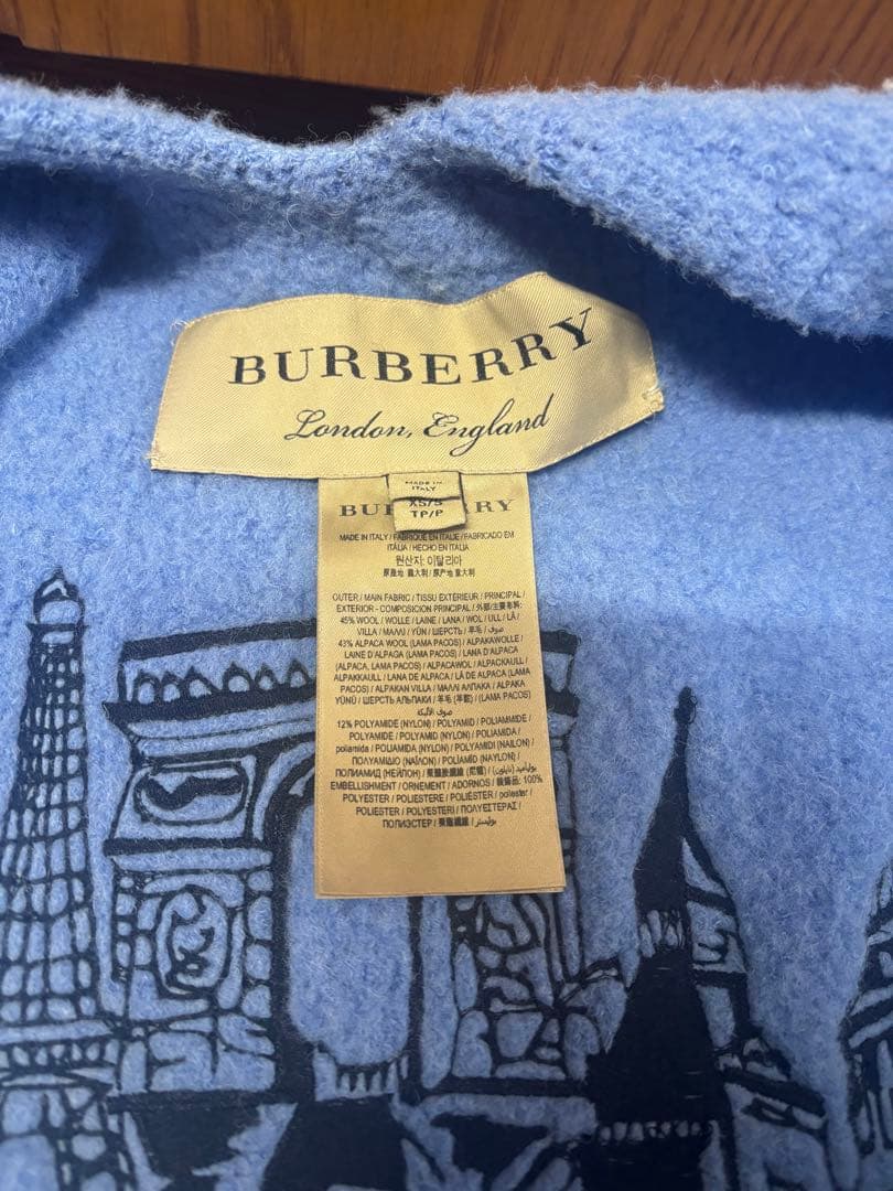 限定大幅値下げ‼️BURBERRY ライトブルーポンチョ