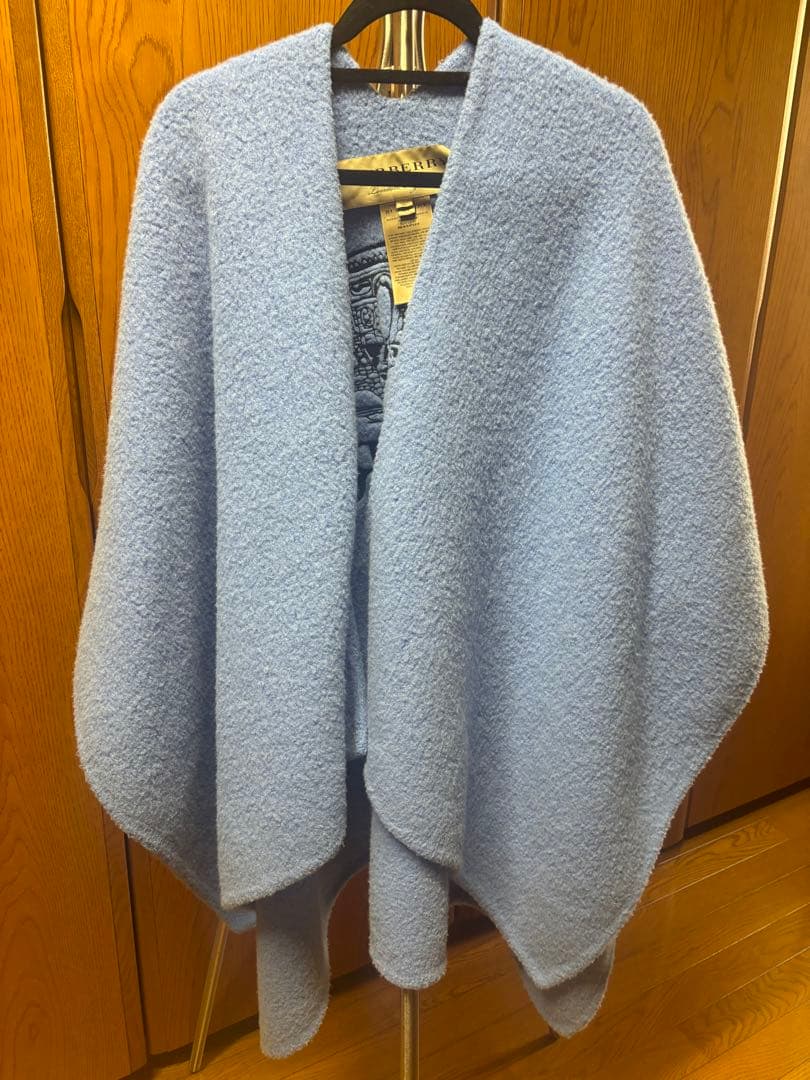 限定大幅値下げ‼️BURBERRY ライトブルーポンチョ