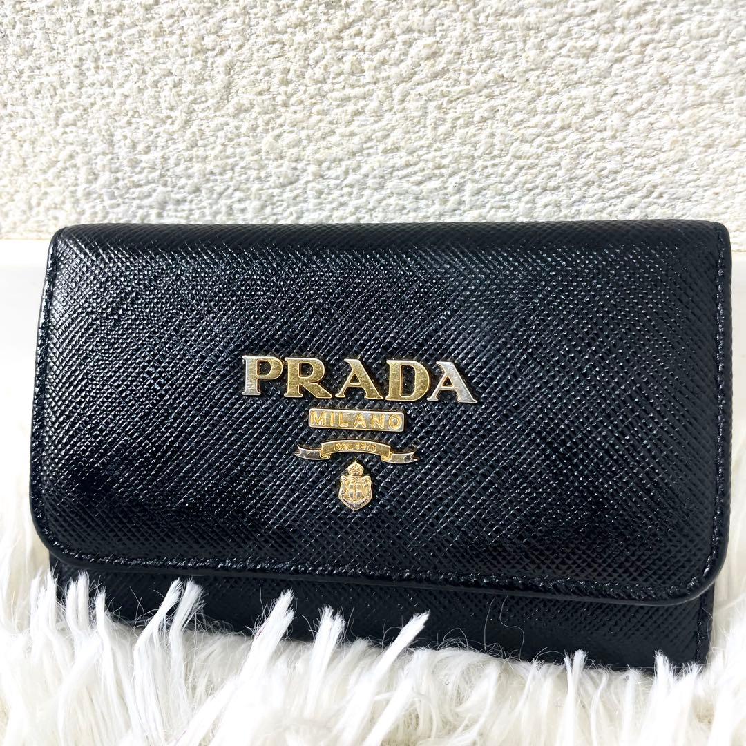 プラダ　PRADA 4連キーケース　キーリング　サフィアーノ　ブラック　レザー