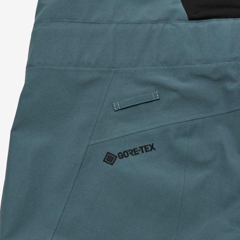 未使用 GOLDWIN レディース GORE-TEX 2L ビブ S パンツ