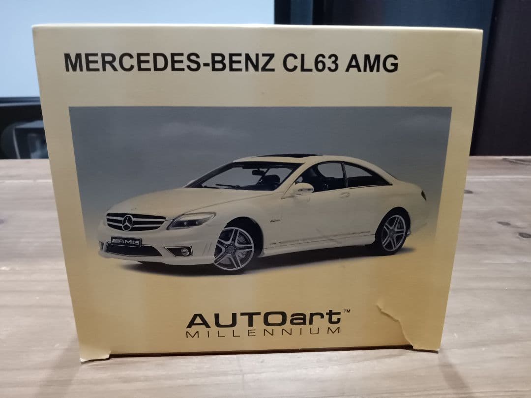 ゆうたん　1/18　メルセデスベンツ　CL63 AMGミニカー　ホワイト