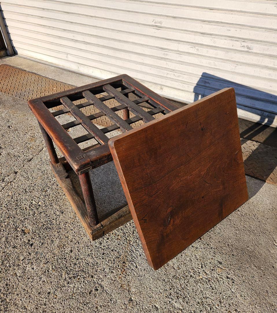 日本のアンティーク やぐらこたつ 櫓こたつ 無垢材の天板付き 木製 飾り台