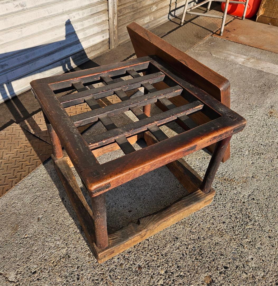日本のアンティーク やぐらこたつ 櫓こたつ 無垢材の天板付き 木製 飾り台