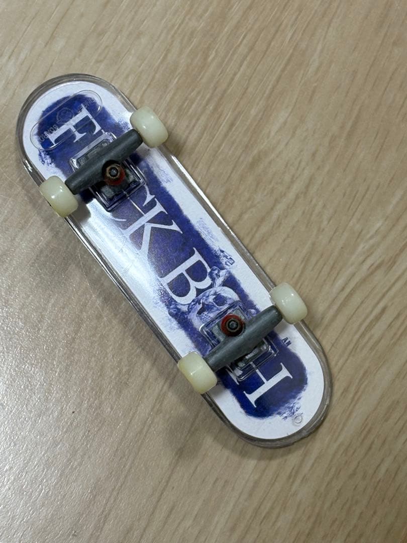 世界限定2000部 Supreme Arkitip フィンガーボード付