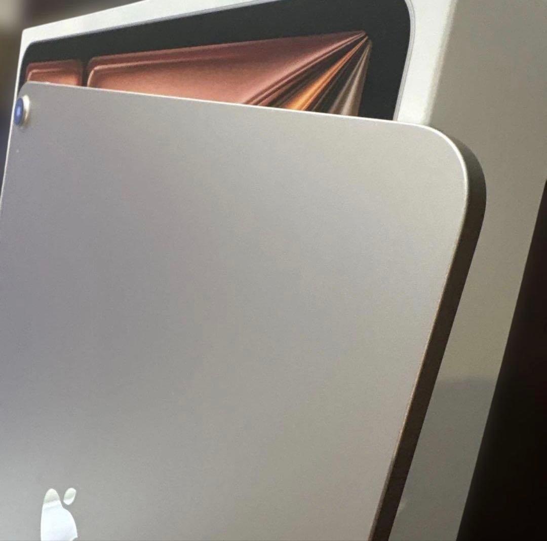 Apple iPad Air 13インチ Wi-Fi 128GB スターライト