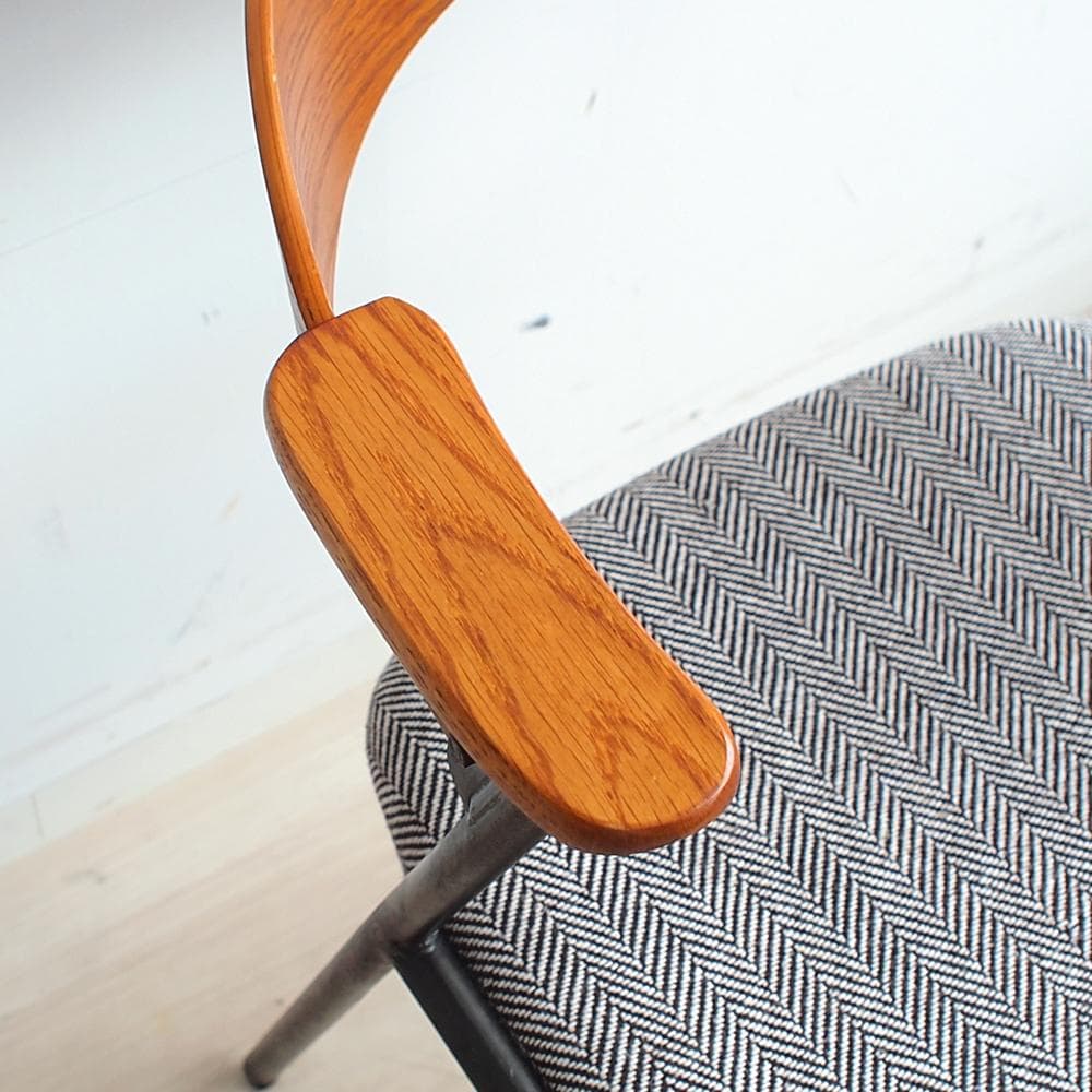 アデペシュ ダニス ショートアームチェア ヘリンボーン柄 ZR24041