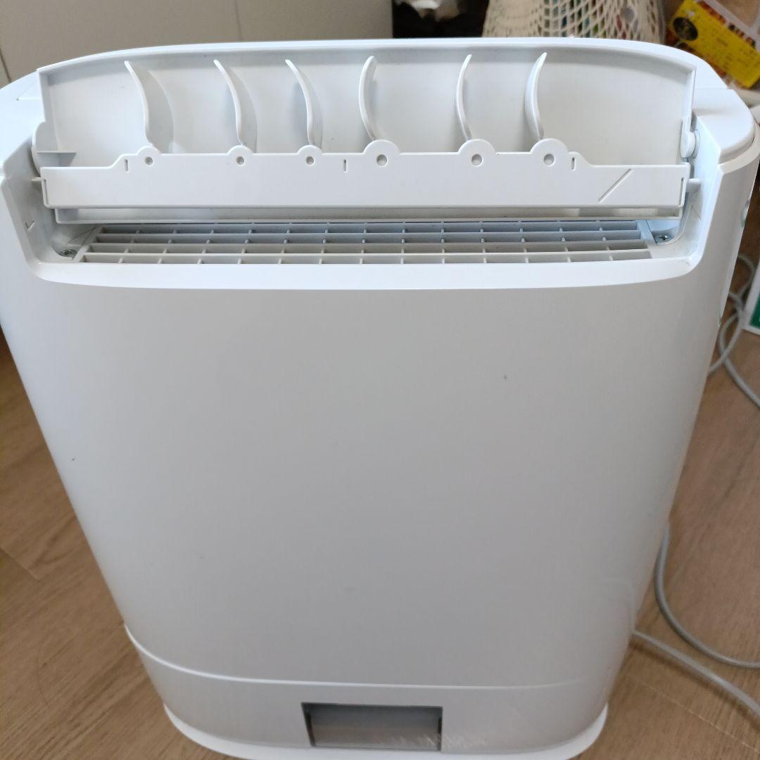 美品　Panasonic F-Y60T9除湿機 ホワイト