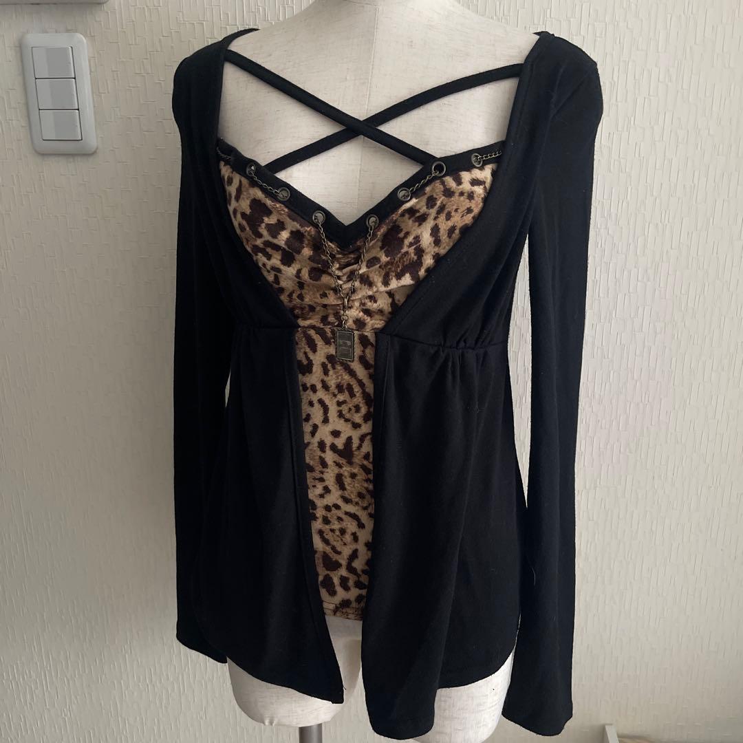 d.i.a/ヒョウ柄レイヤード風セクシートップス