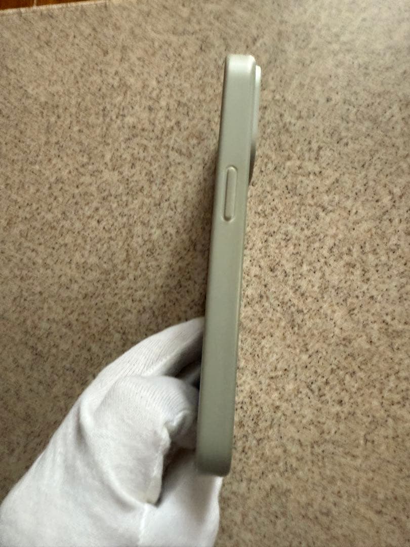 RIMOWA ストライプデザイン アルミニウムiPhoneケース14pro