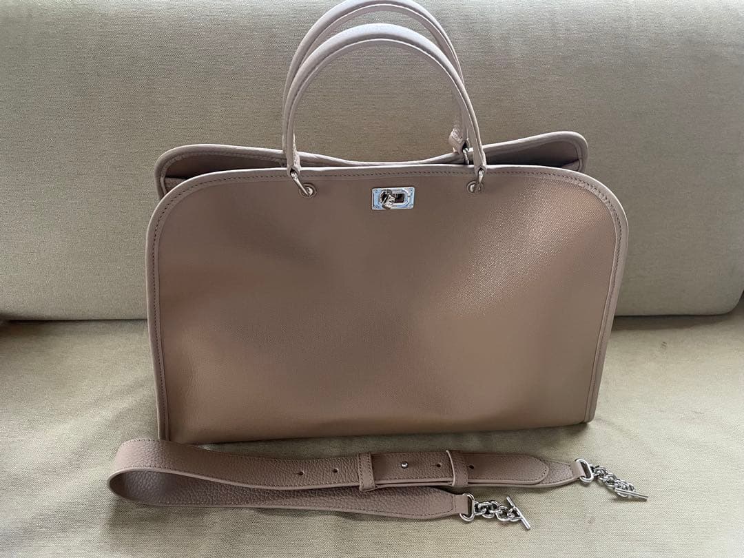 【しゅうページ】michino paris サンジェルマンバッグ　ベージュ