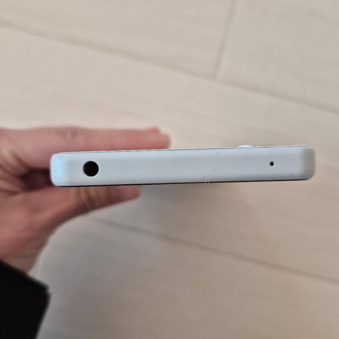 ​美品 Xperia 10 IV ホワイト 128GB SOG07 SIMフリー