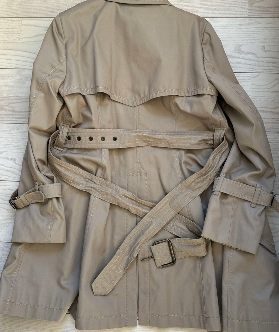 ベージュ トレンチコート チェック裏地