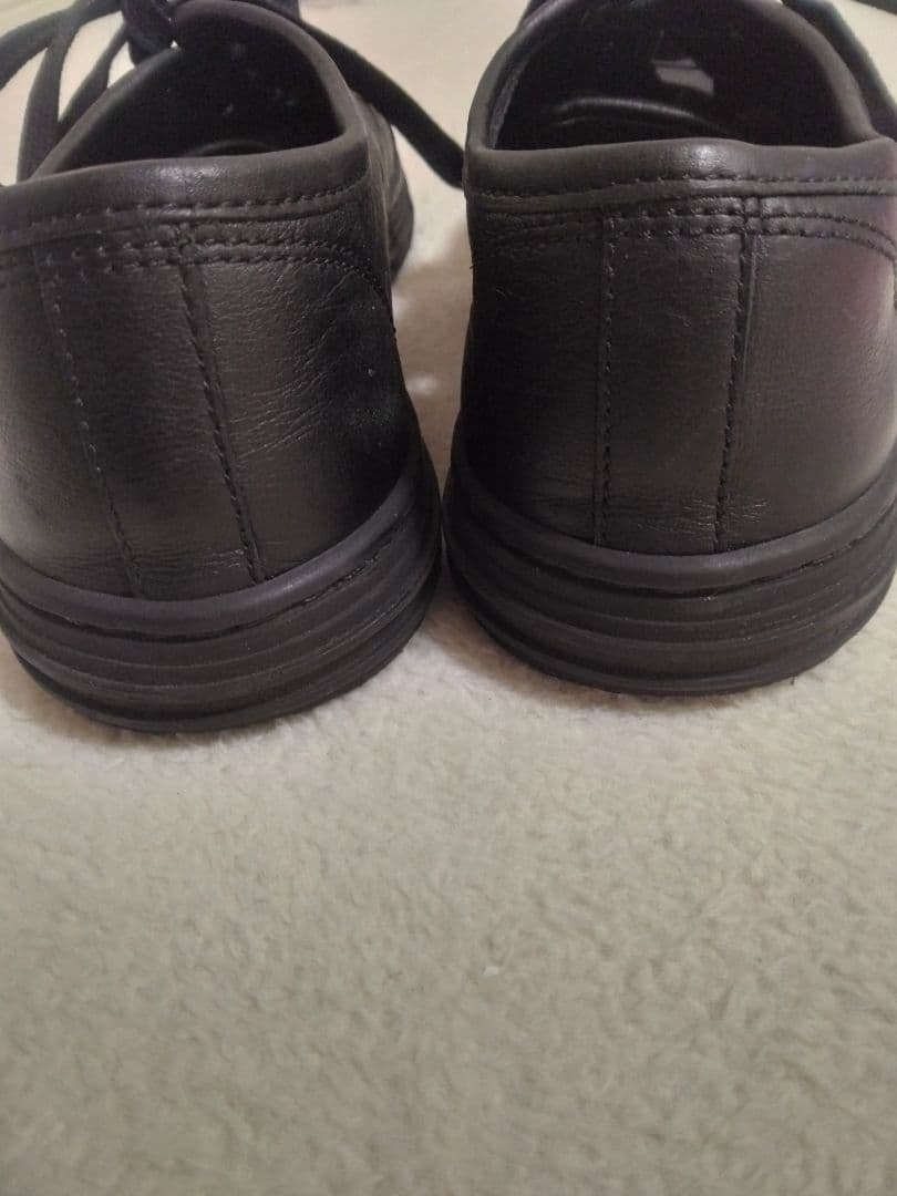 GUCCI グッチ レザー プレート スニーカー 35　1/2 約22.5cm