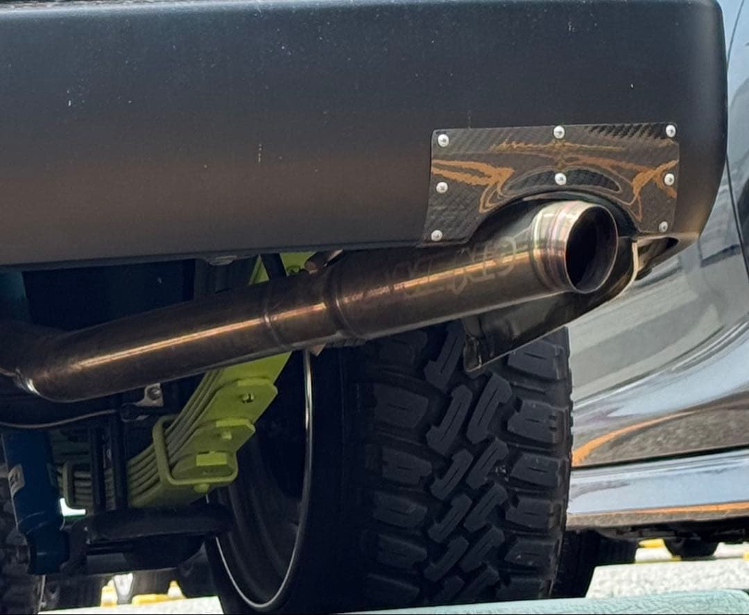 ハイエース200系　アメンド製 マフラー　可変バルブつき　2L ガソリン　上げ用