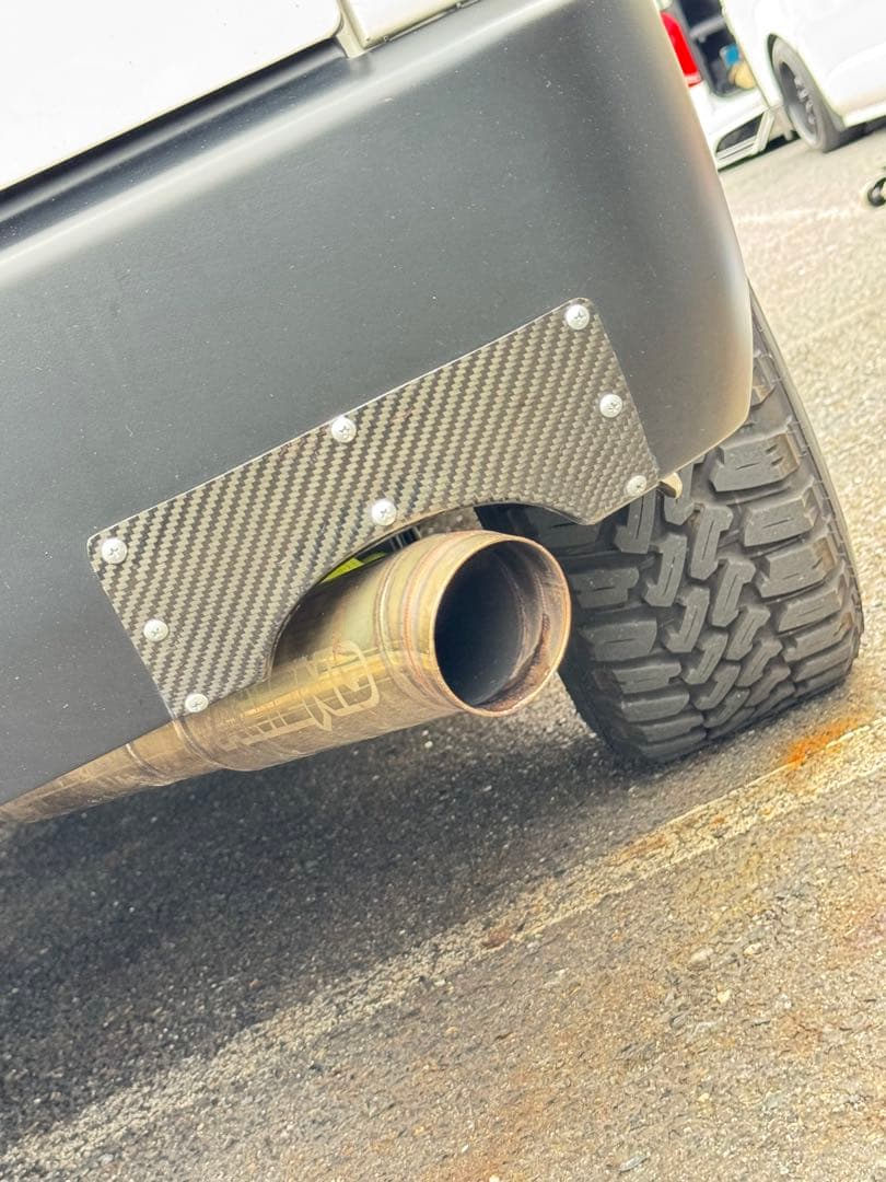 ハイエース200系　アメンド製 マフラー　可変バルブつき　2L ガソリン　上げ用