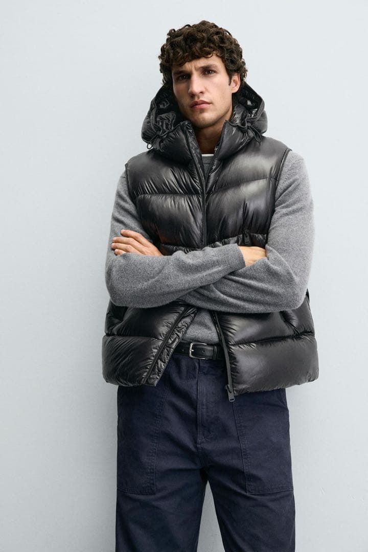 完売品 ZARA 100%フェザーダウンベスト Lサイズ新品タグ付き ブラック