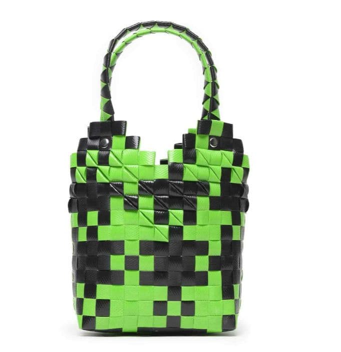 マルニ　MARNI グリーンとブラックのかごバッグ