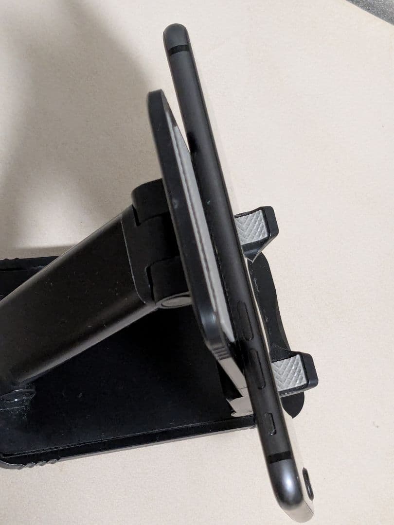 スマートフォン本体 iphone8 64GB