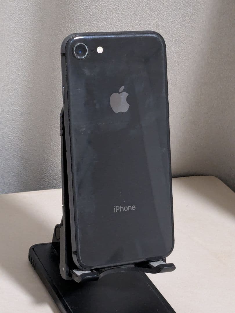 スマートフォン本体 iphone8 64GB