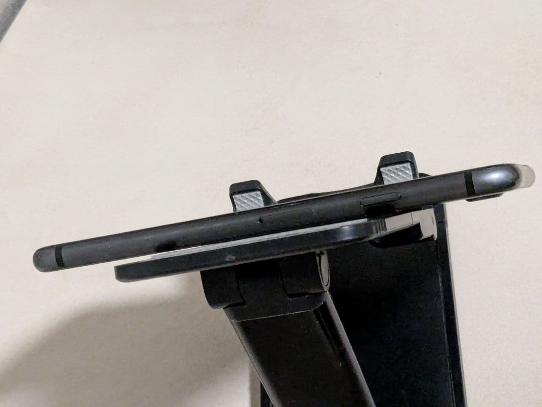 スマートフォン本体 iphone8 64GB