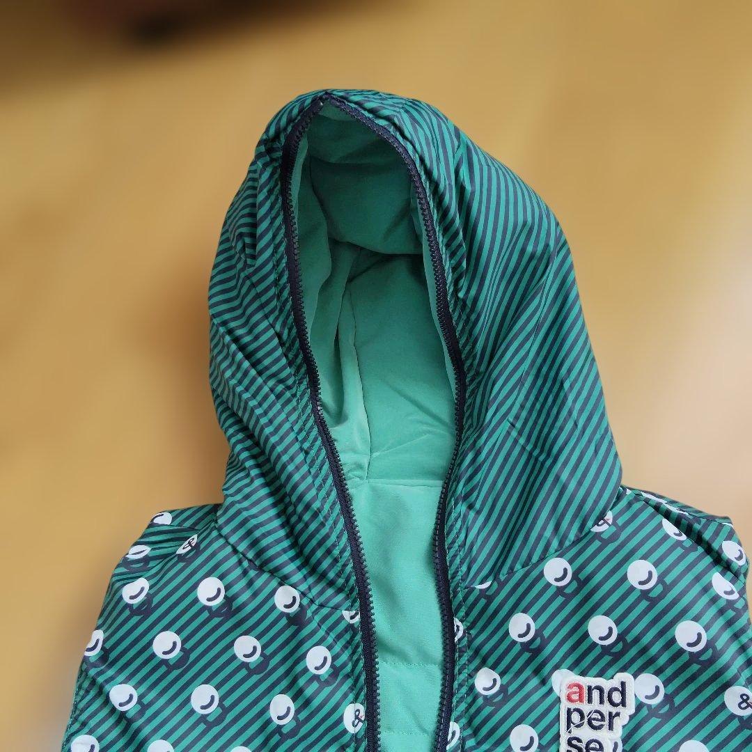 アンパスィリバーシブルフード付きダウンベスト