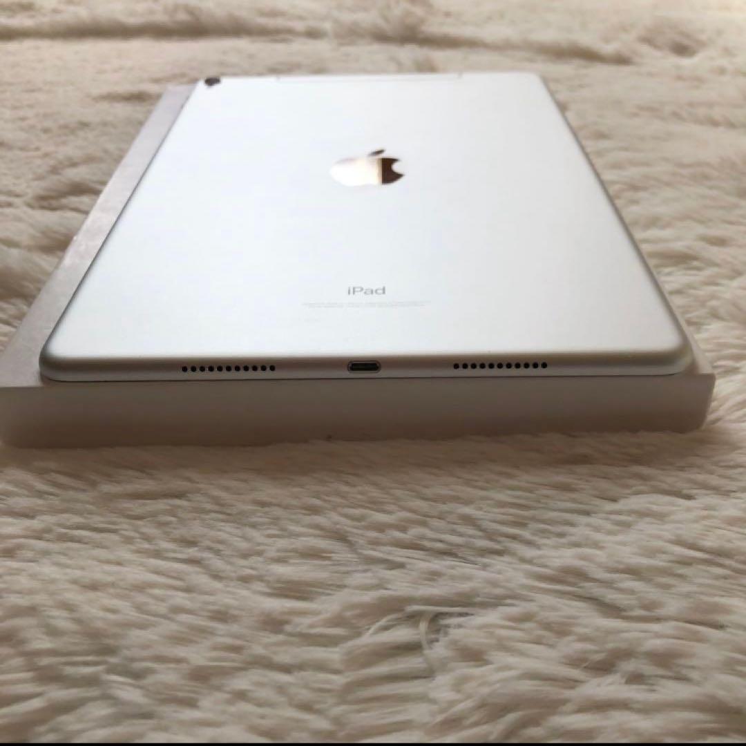 【完動品】iPad Pro 10.5 256GB SIMフリー【付属品】