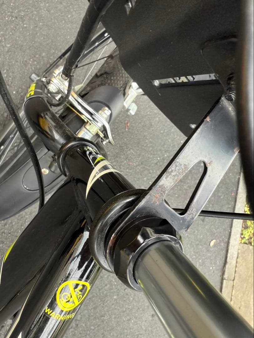 ジュニアスポーツ自転車 黒と黄色 前面バスケット付き22インチ札幌引き渡し