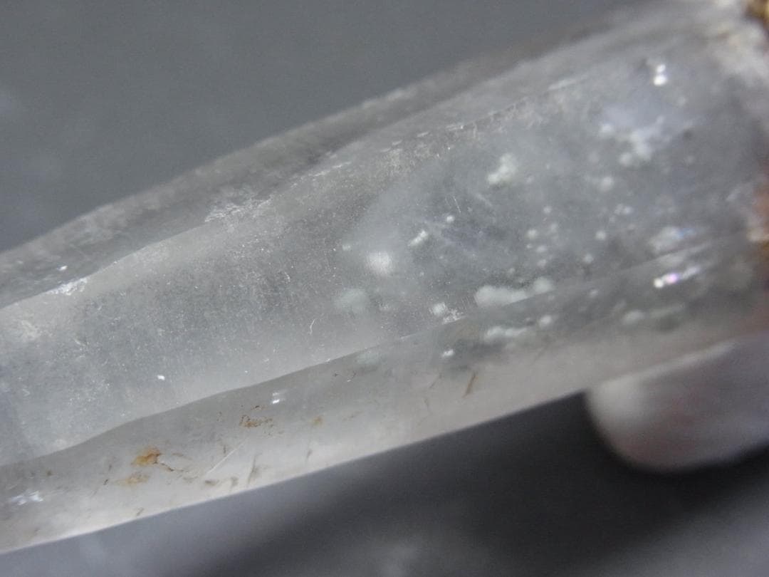 【期・価限定】ガマ出しハイグレード！　大分県　尾平鉱山コウモリ坑のマリモ入り水晶