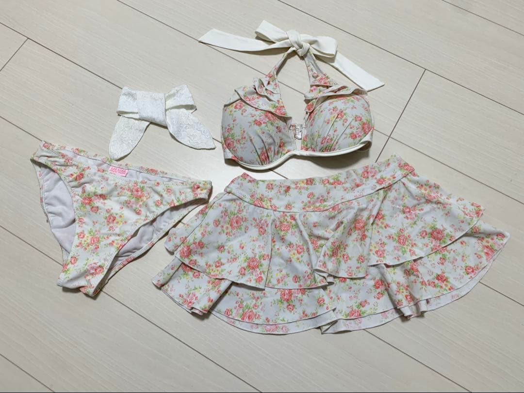 【美品】LIZ LISA 水着 ビキニ　白ピンク　花柄