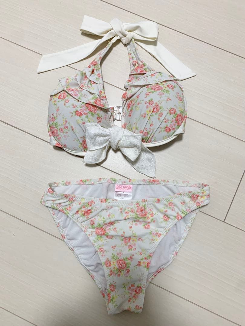 【美品】LIZ LISA 水着 ビキニ　白ピンク　花柄