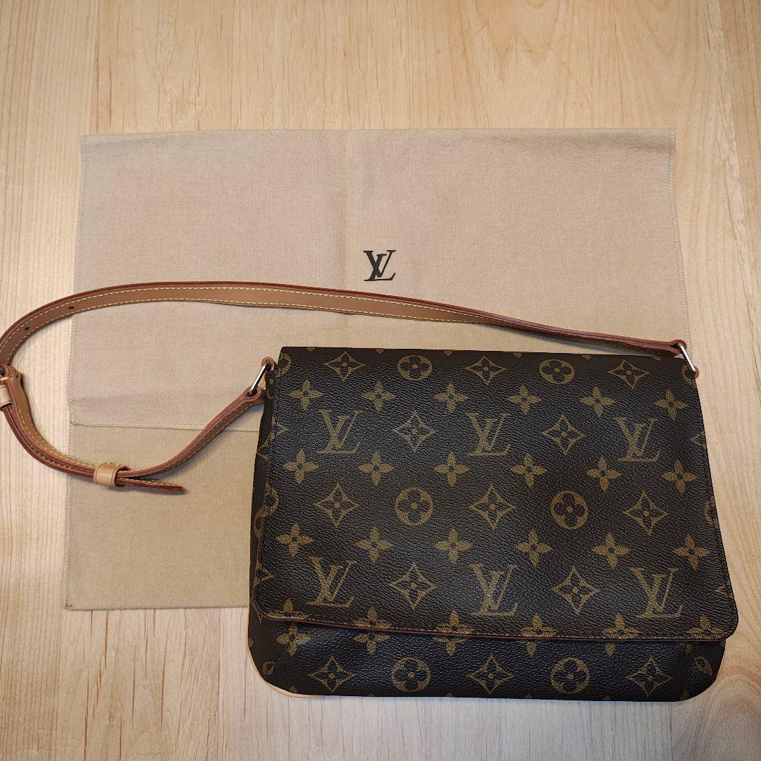 Louis Vuitton　ルイヴィトン　モノグラム ミュゼットタンゴ　バッグ