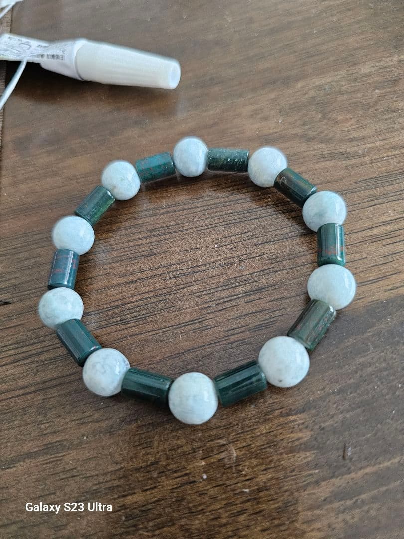出雲瑪瑙管玉と糸魚川青翡翠１０mmのブレスレット