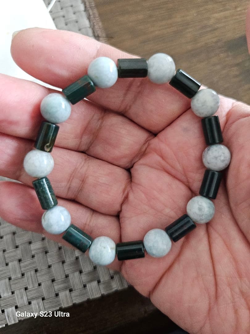 出雲瑪瑙管玉と糸魚川青翡翠１０mmのブレスレット