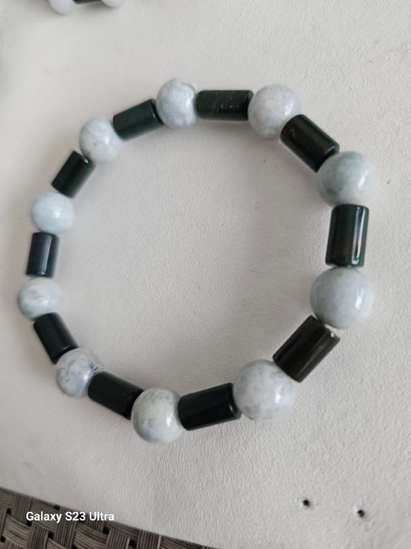 出雲瑪瑙管玉と糸魚川青翡翠１０mmのブレスレット