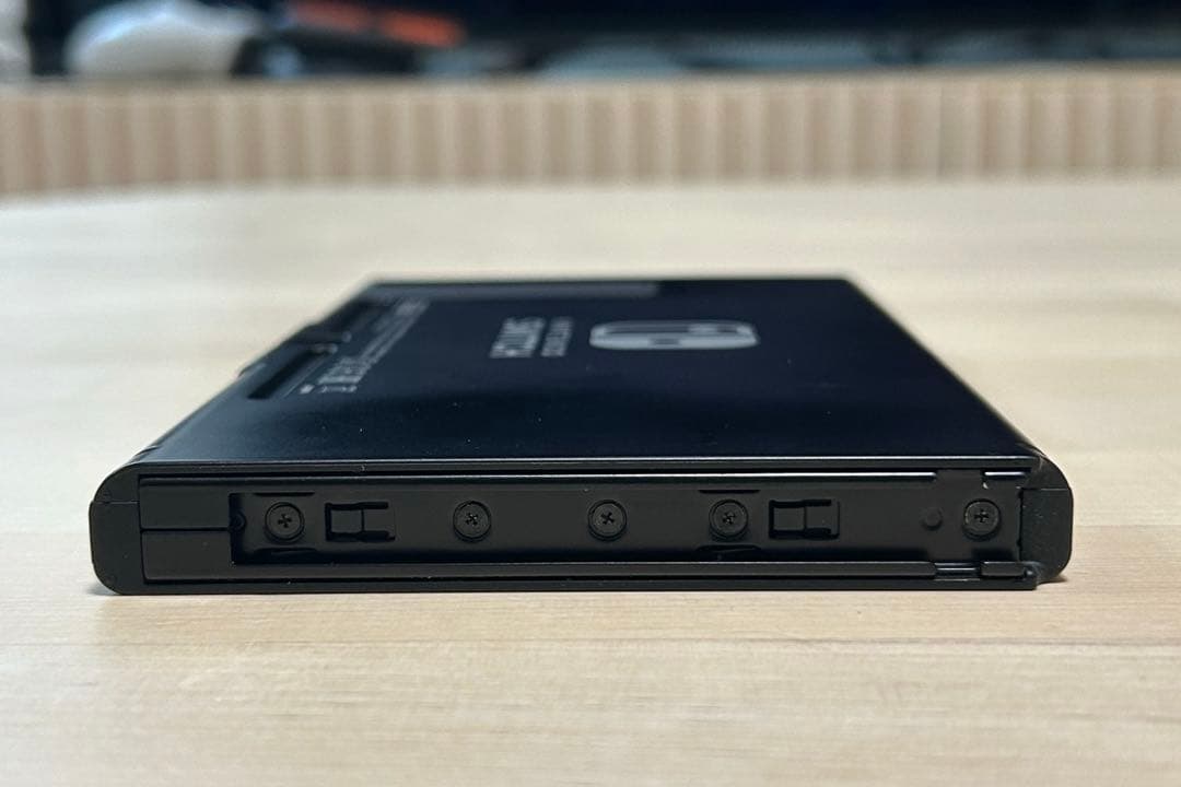 Nintendo Switch 本体 箱付属品完備 動作確認済 目立った傷なし