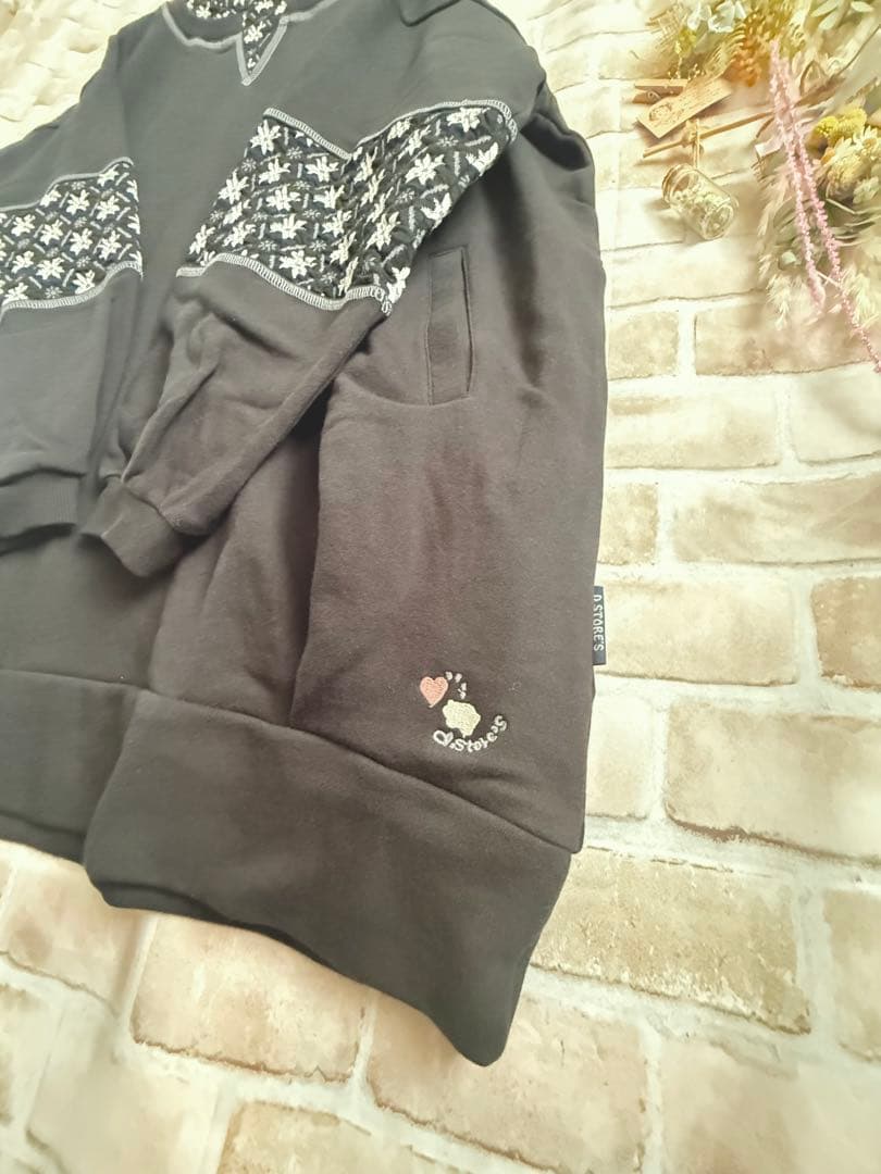 ドラッグストアーズ★刺繍インナーレイヤード風チュニック丈トレーナー★ブラック