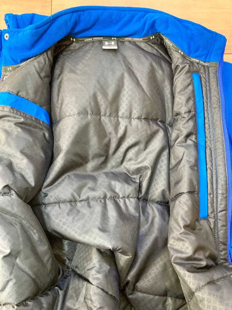 値下　アンダーアーマー ベンチコート SMサイズ 美品