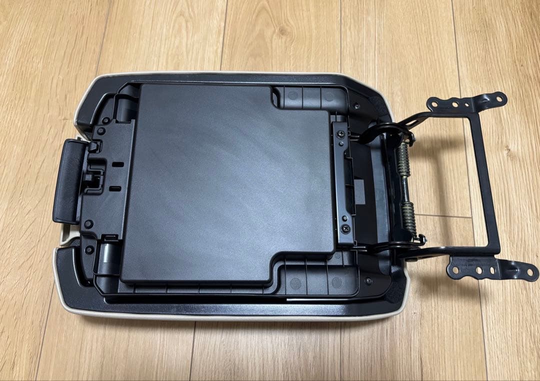 新品　150系ランドクルーザープラド　コンソールアームレスト（ベージュ内装）