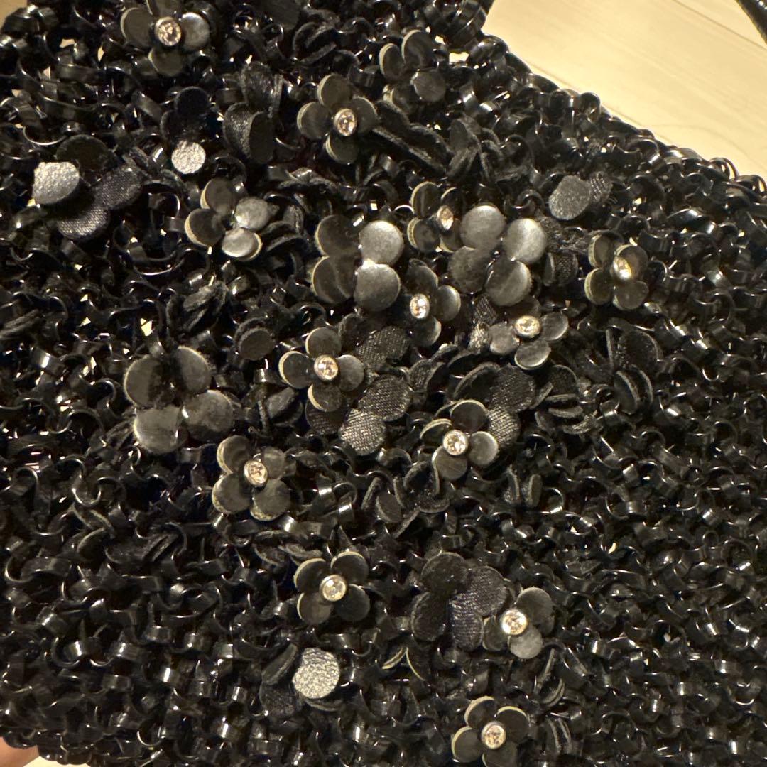 フレグラ様　アンテプリマ　黒の花飾り付きパーティーバッグ