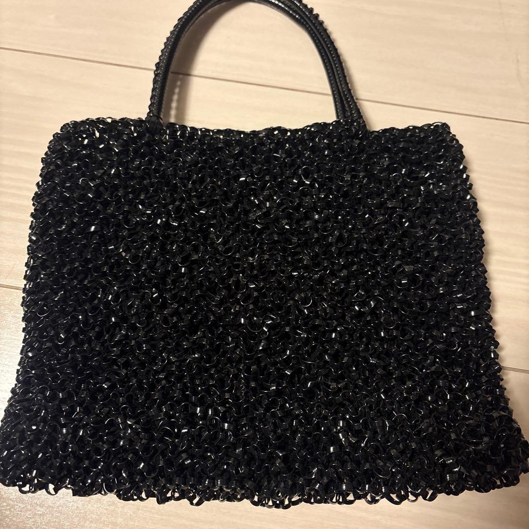 フレグラ様　アンテプリマ　黒の花飾り付きパーティーバッグ