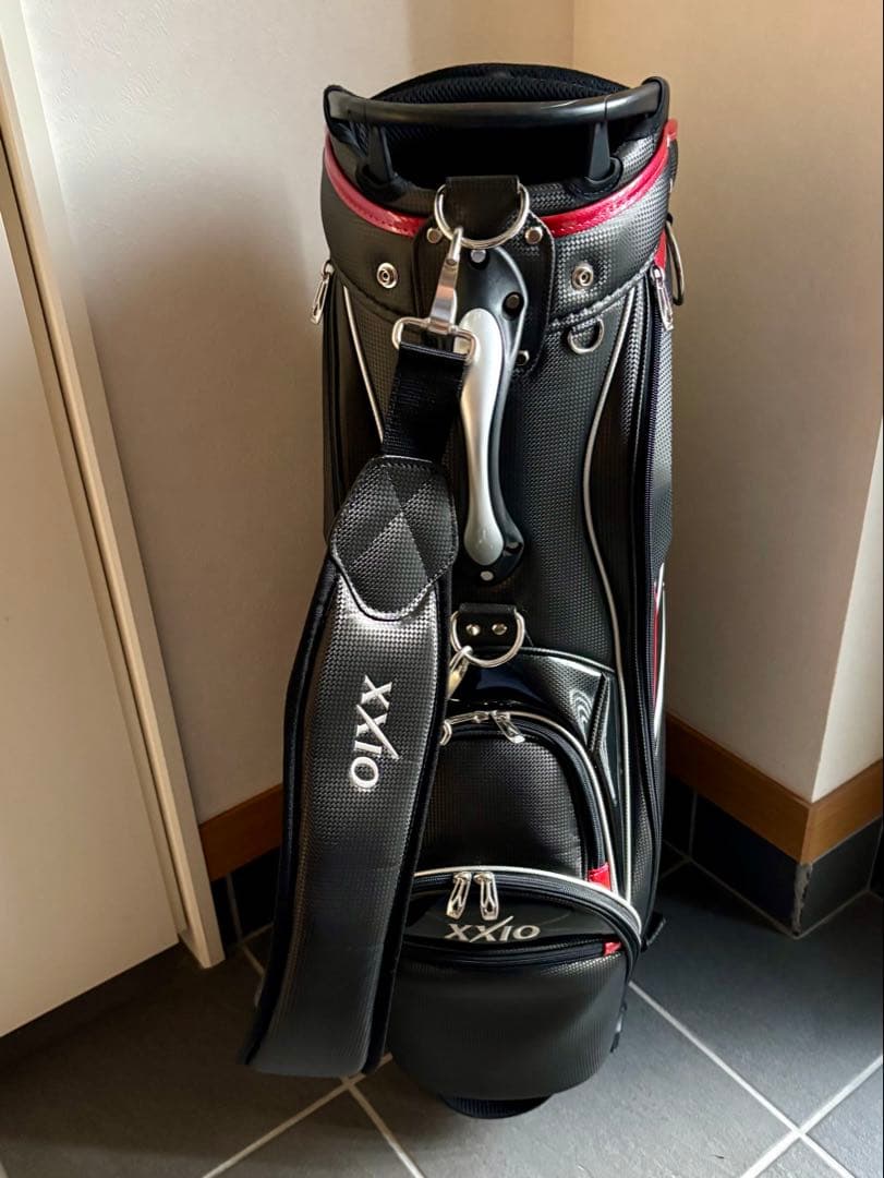 ゼクシオ（2019年モデル）キャディバッグ 　ブラック　 9.5型