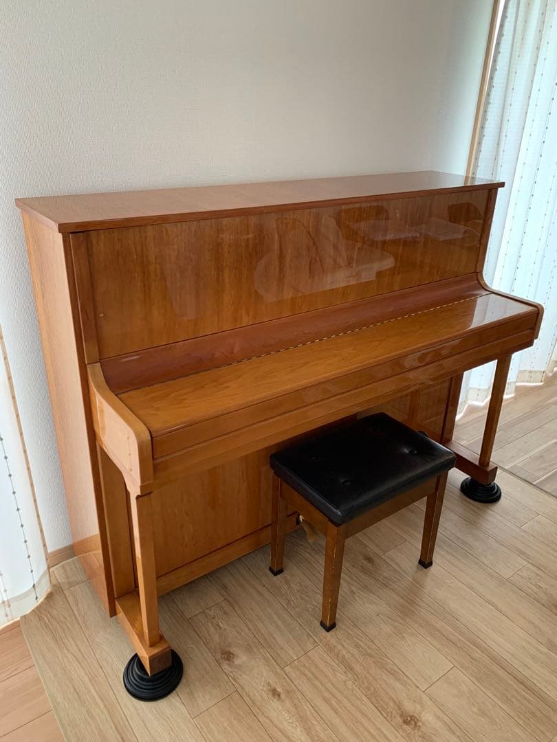 Niemeyer アップライトピアノ(カバー・椅子付き)