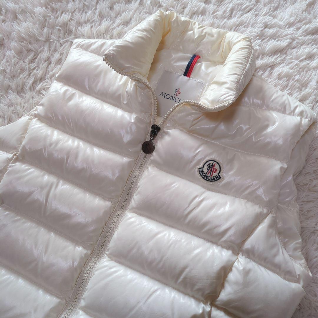 パワーMONCLER　GHANY GILET　ダウンベスト　ロゴワッペン