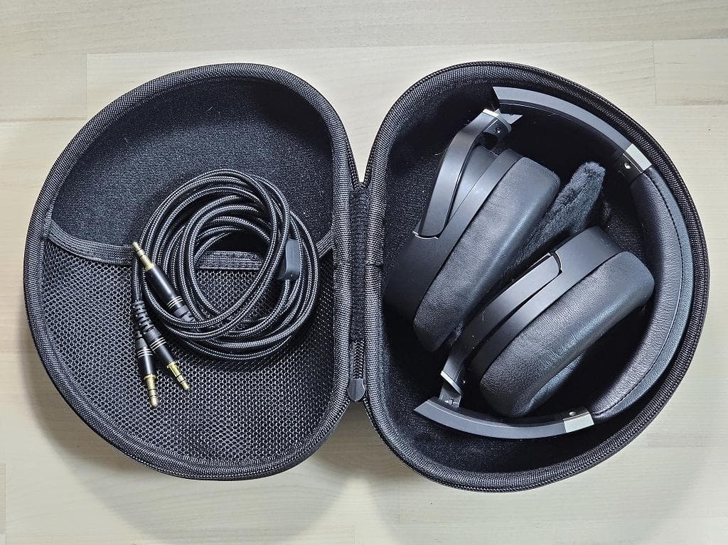 AUDEZE社レファレンスヘッドセット（LCD-1）